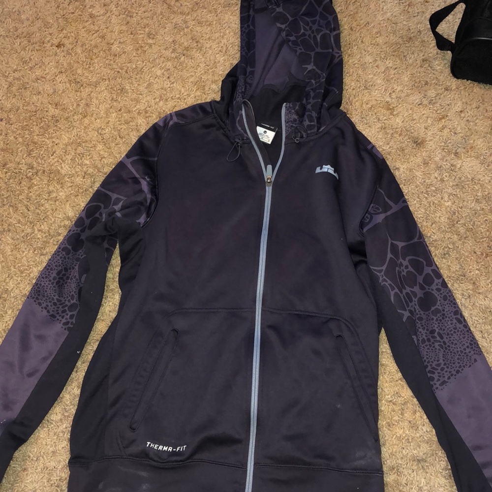 nike lebron james zip down hoodie dri fit